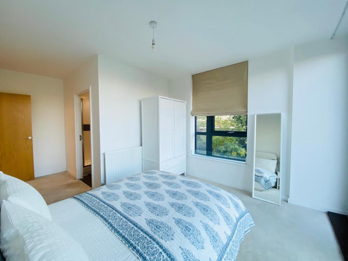 Spacious Two Bedroom Apartment In Balham 런던 외부 사진