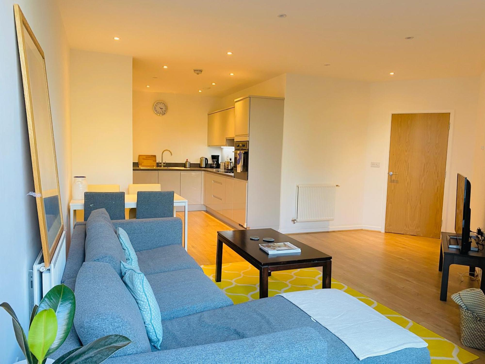 Spacious Two Bedroom Apartment In Balham 런던 외부 사진